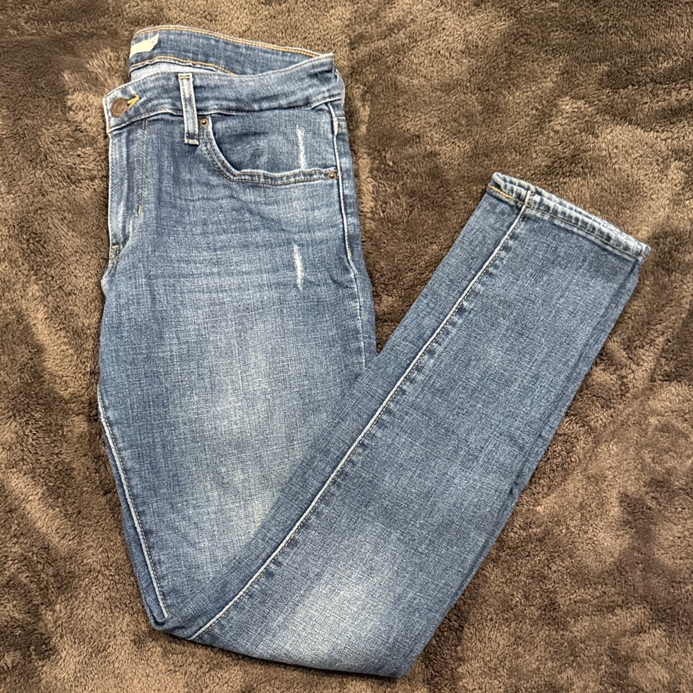 Levi's 711 Skinny Jeans
